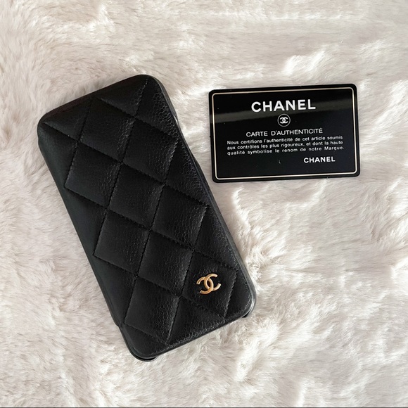 CHANEL Accessories - SALE✨ 
Chanel CC Caviar Matelassé 2019 iPhone XS Case/Wallet